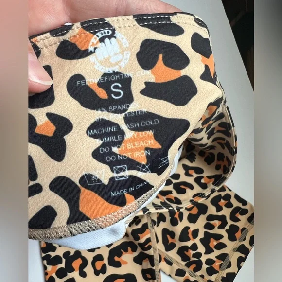 Feed Me Fight Me Crop Leggings - Picture 2 of 4